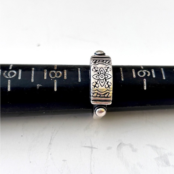 Brighton sterling silver ring. Scrolling on the ring. Rare Excellent size 7 - Picture 10 of 11